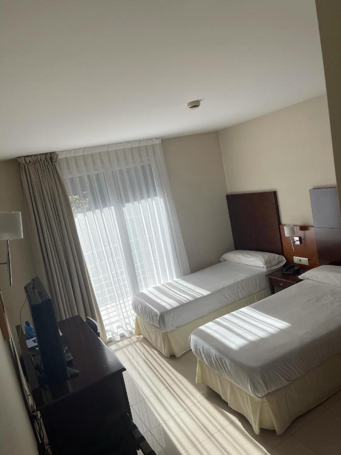 Hotel Mu La Cortinada Екстер'єр фото