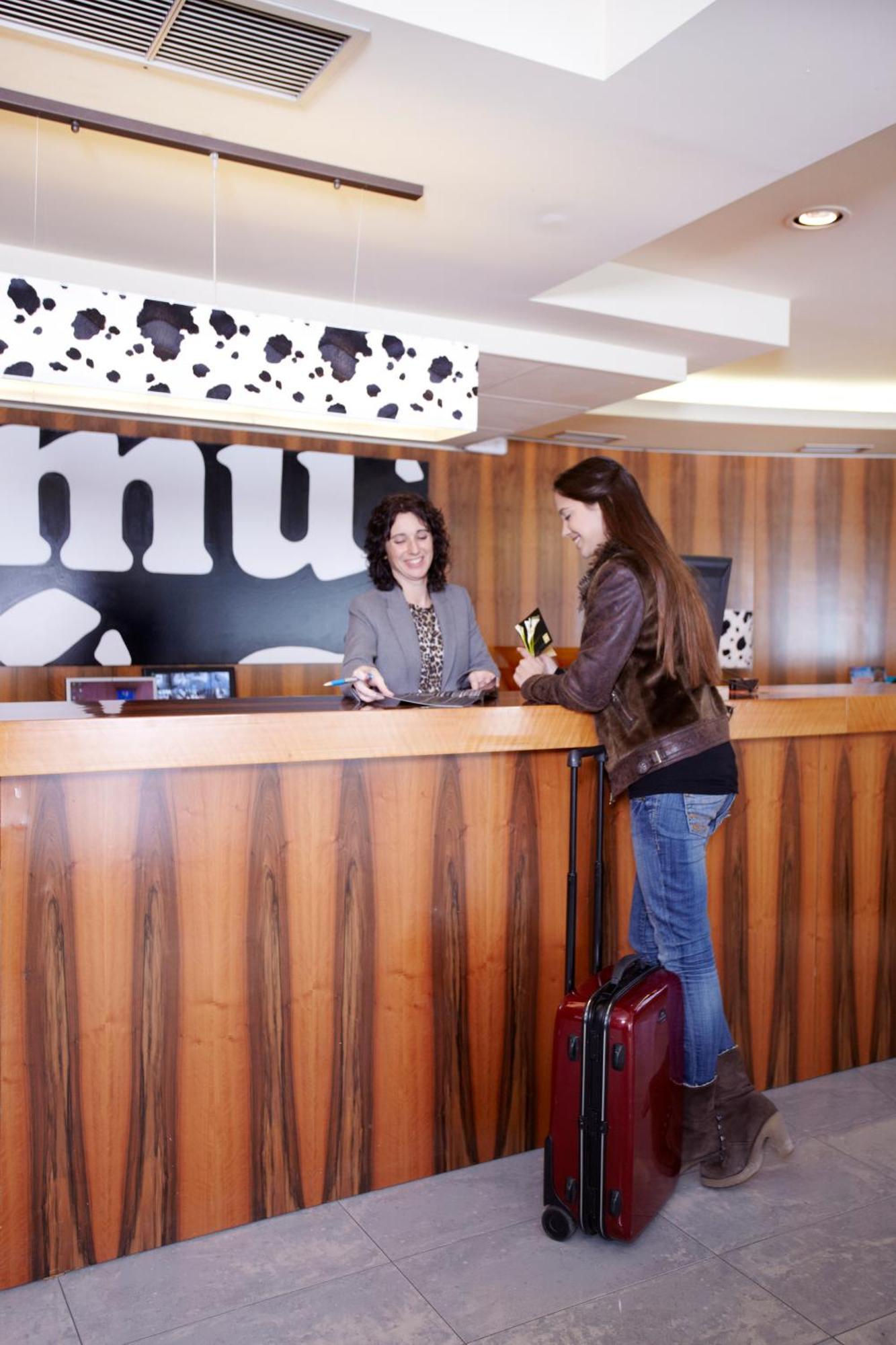 Hotel Mu La Cortinada Екстер'єр фото