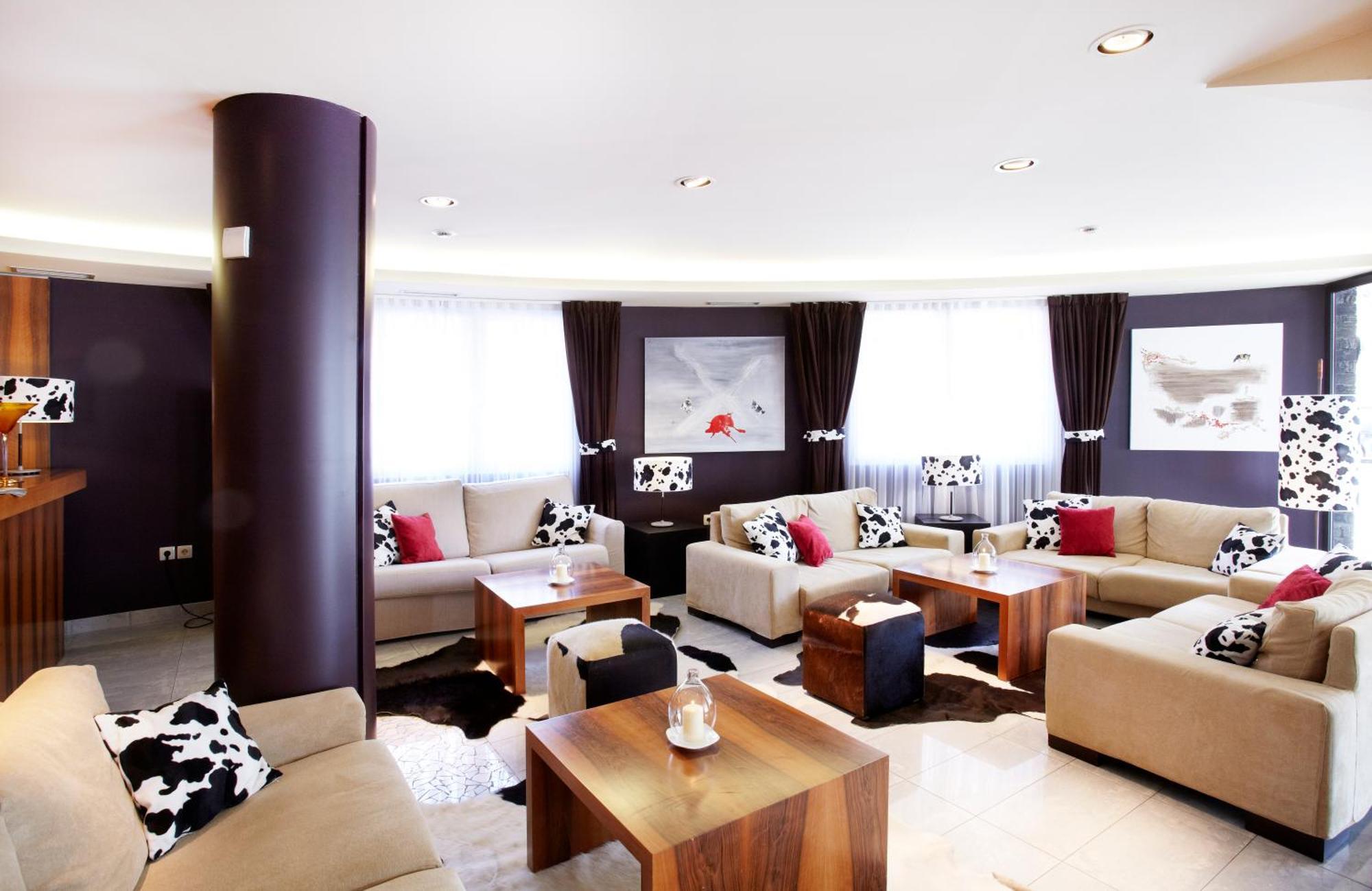Hotel Mu La Cortinada Інтер'єр фото