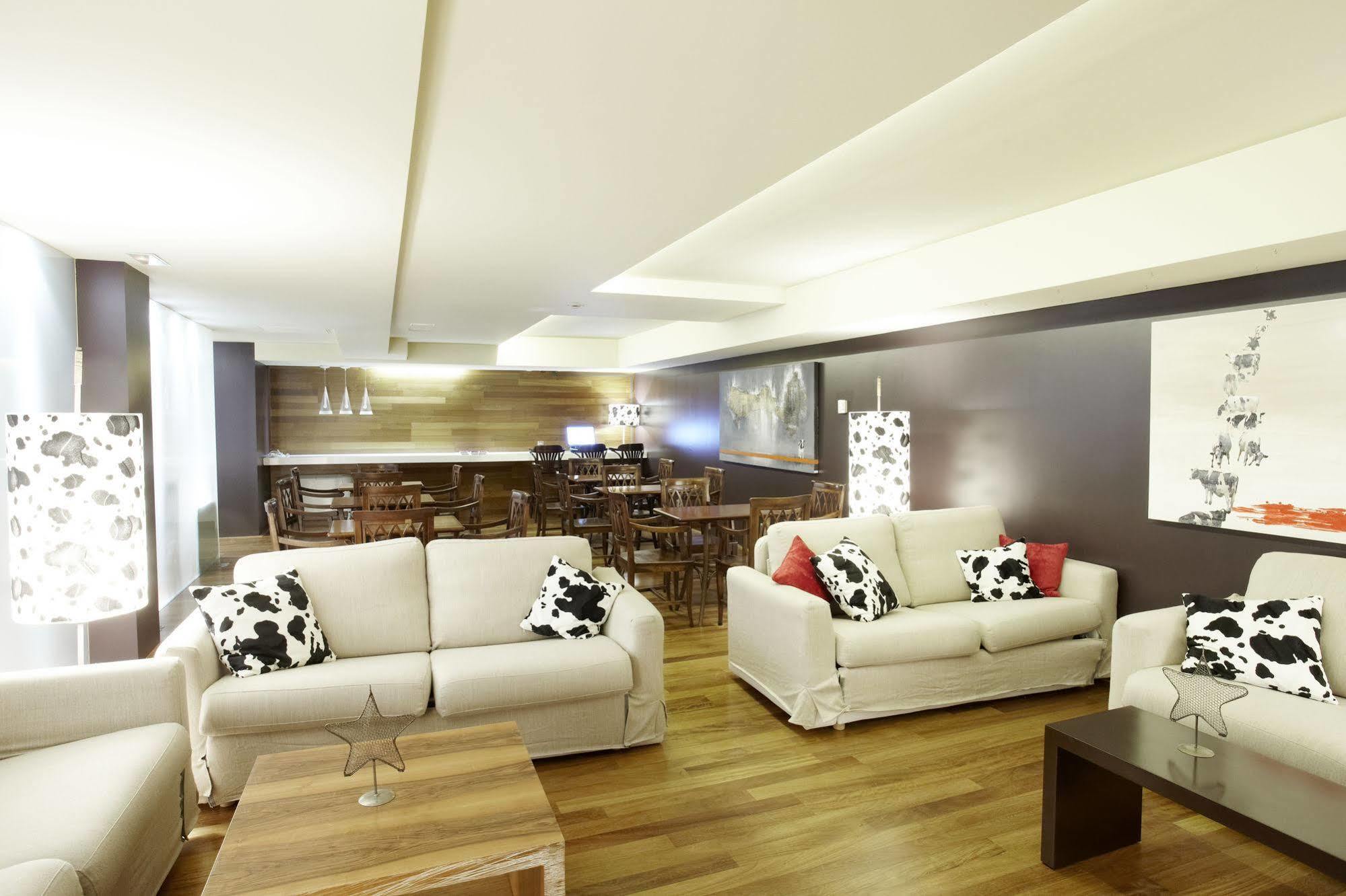 Hotel Mu La Cortinada Екстер'єр фото