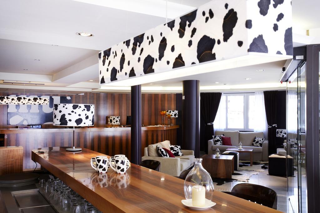Hotel Mu La Cortinada Екстер'єр фото